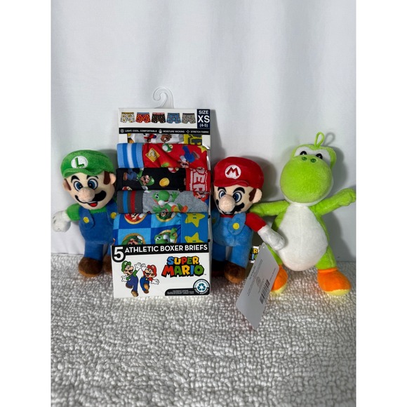 Super Mario Bros Boys Boxer Briefs XS (4-5) Underwear New and 3 Plushie Bundle - Picture 2 of 12